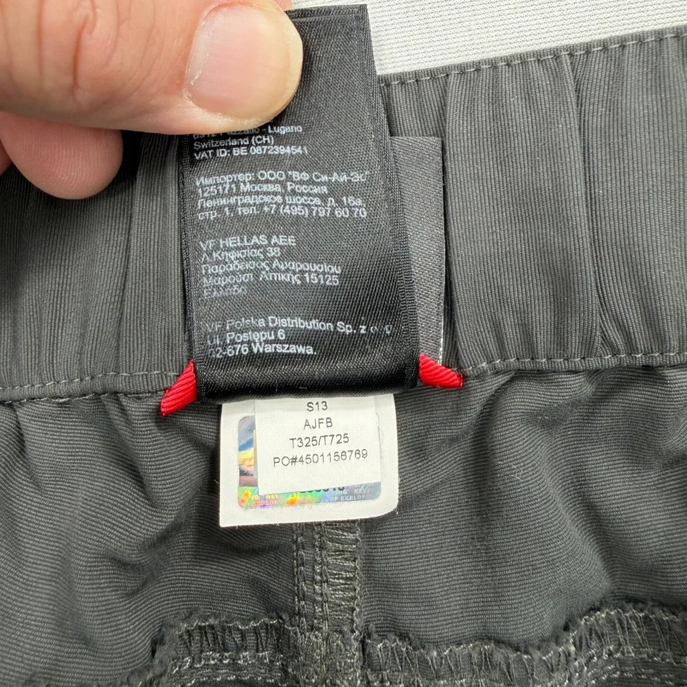 The North Face Cargo Shorts Belted Hiking Outdoor Dark Grey Mens Size Large